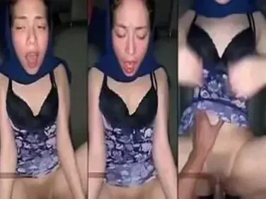 Ukhti Biru Ngerintih Saat Dijilat Ganas Lumer